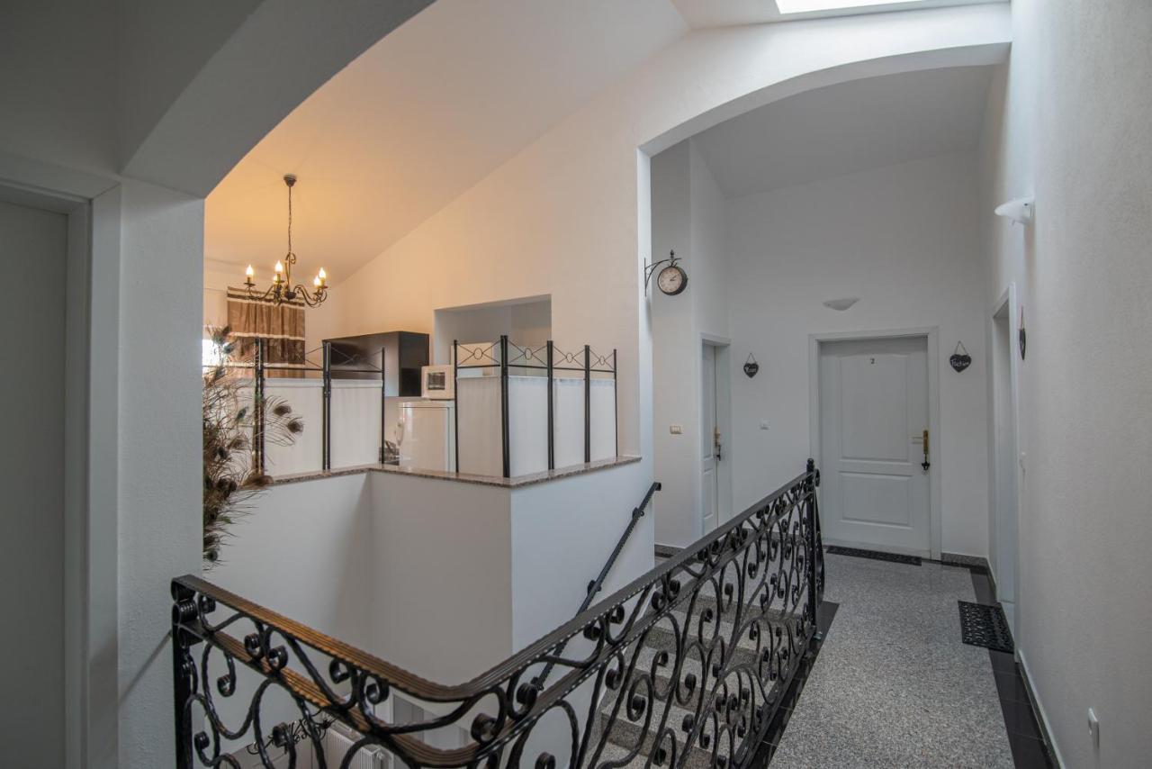 Hotel Villa Vera Fažana Eksteriør bilde